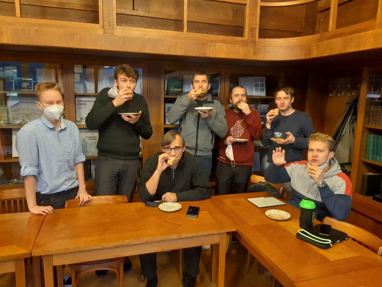 pre-Christmal laboratory meeting 2021